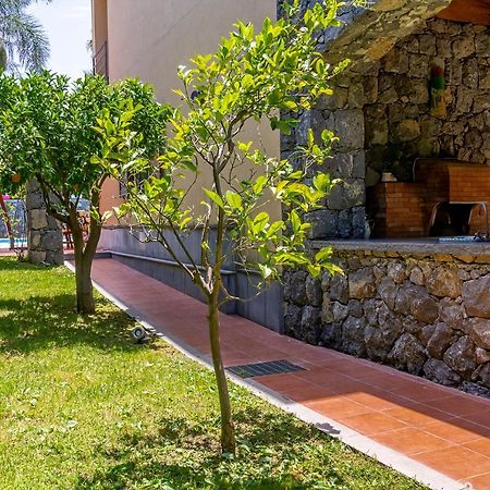 Villa Magdalena Aci SantʼAntonio Екстериор снимка