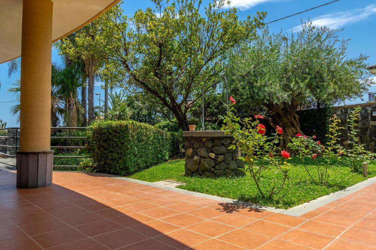 Villa Magdalena Aci SantʼAntonio Екстериор снимка